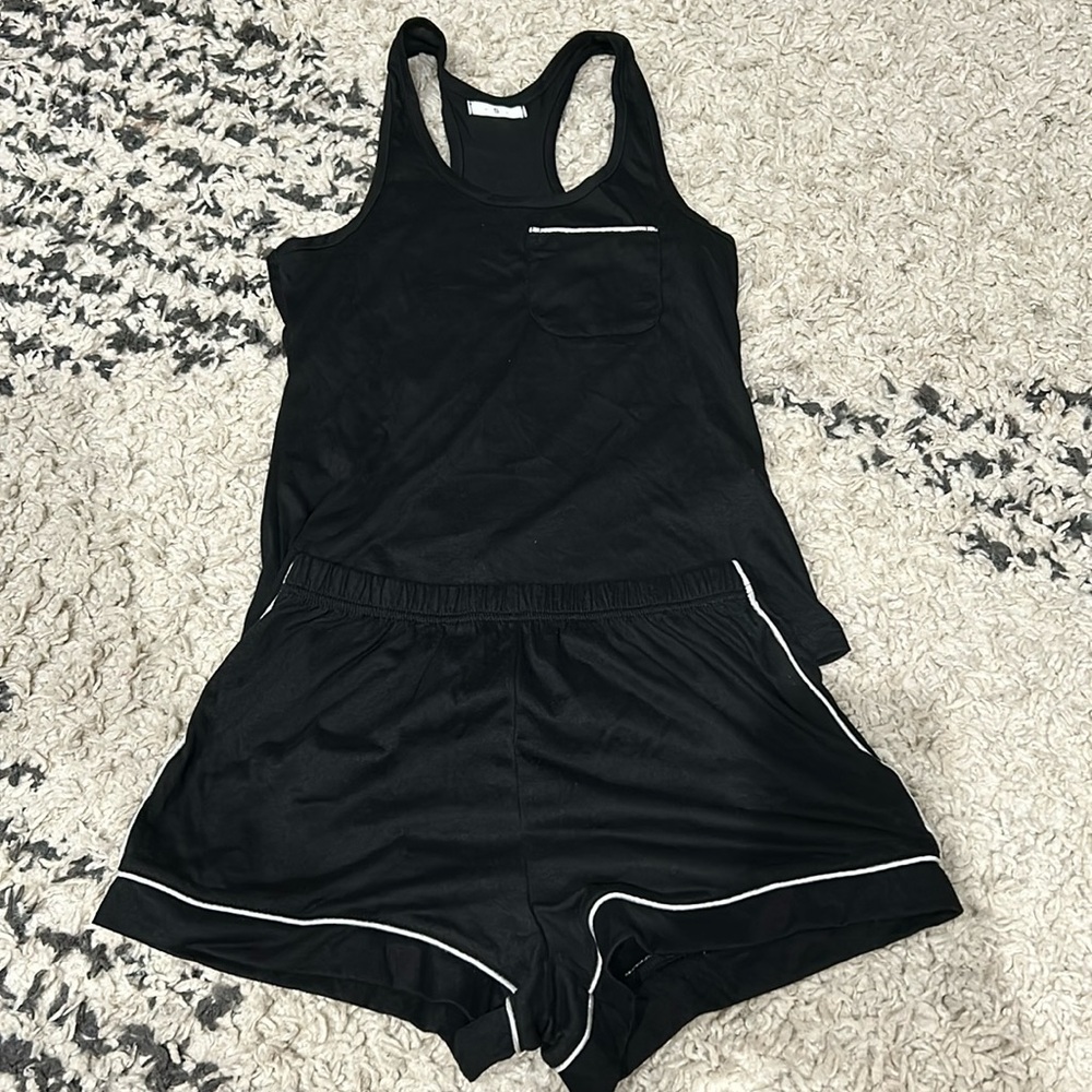 Ladies small pajama set blank and white